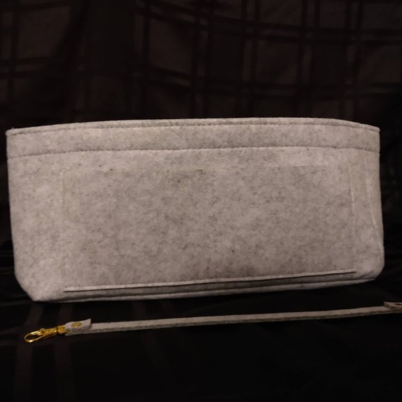 (New in package)Heavy Felt Purse  Organizer with wristlet handle - Picture 1 of 10